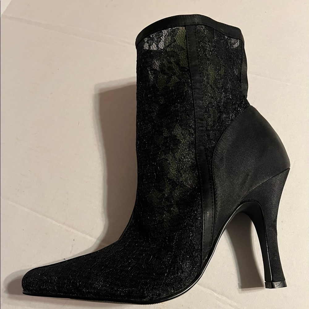 Chinese Laundry Kidman 2 Black Lace Boots